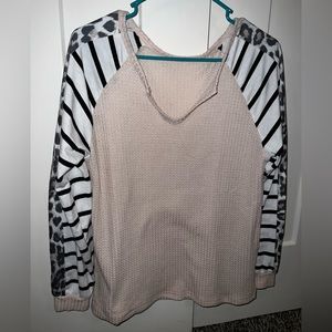 Size medium. Boutique top.